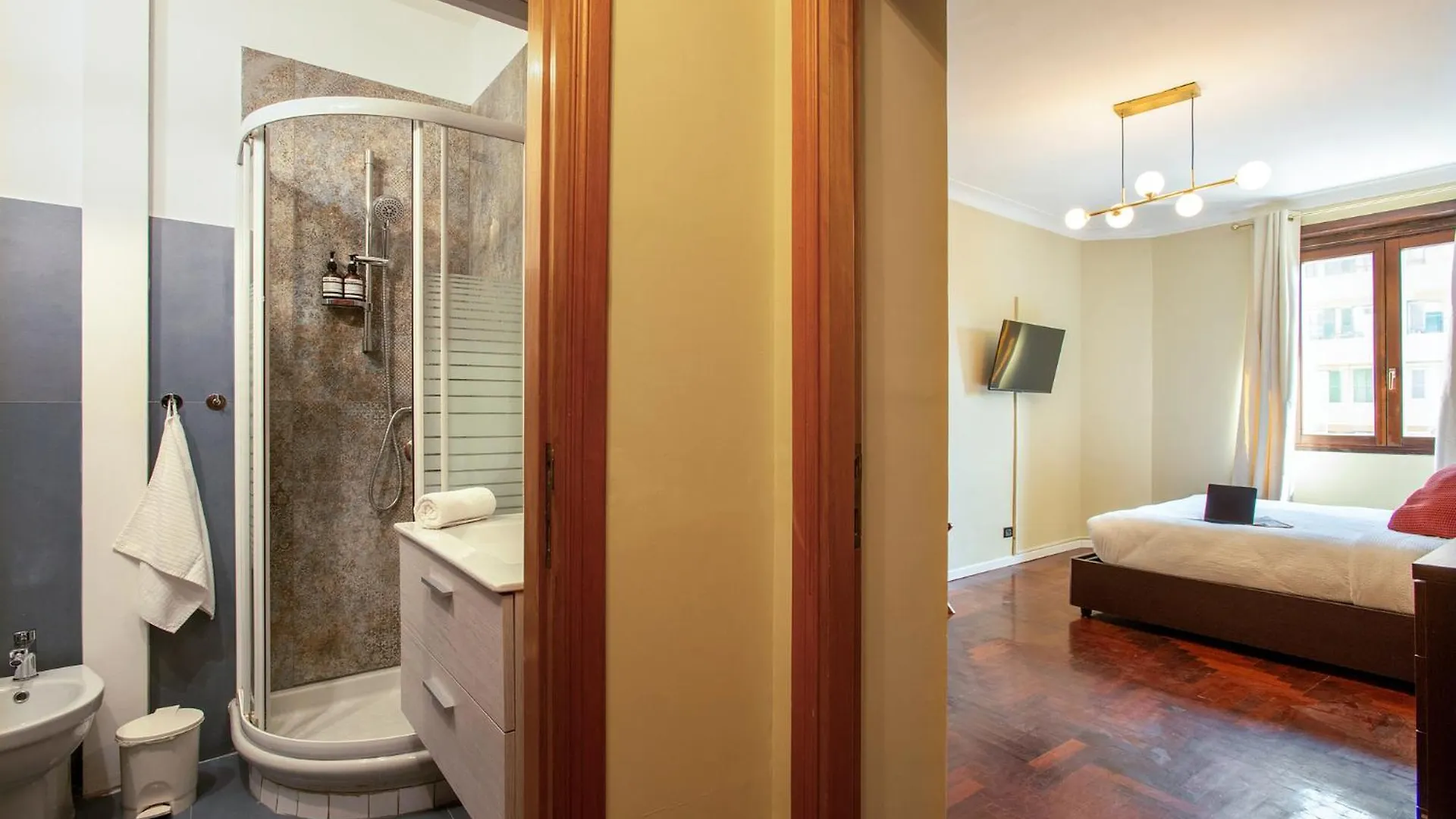 Elegant 1Bdr Front The Subway Furio Camillo Apartment Rome