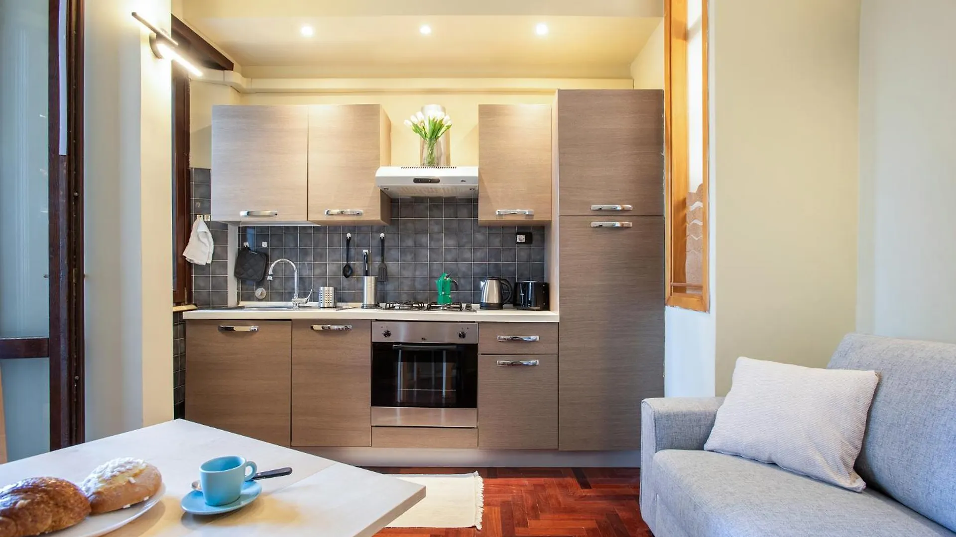 Elegant 1Bdr Front The Subway Furio Camillo Apartment Rome