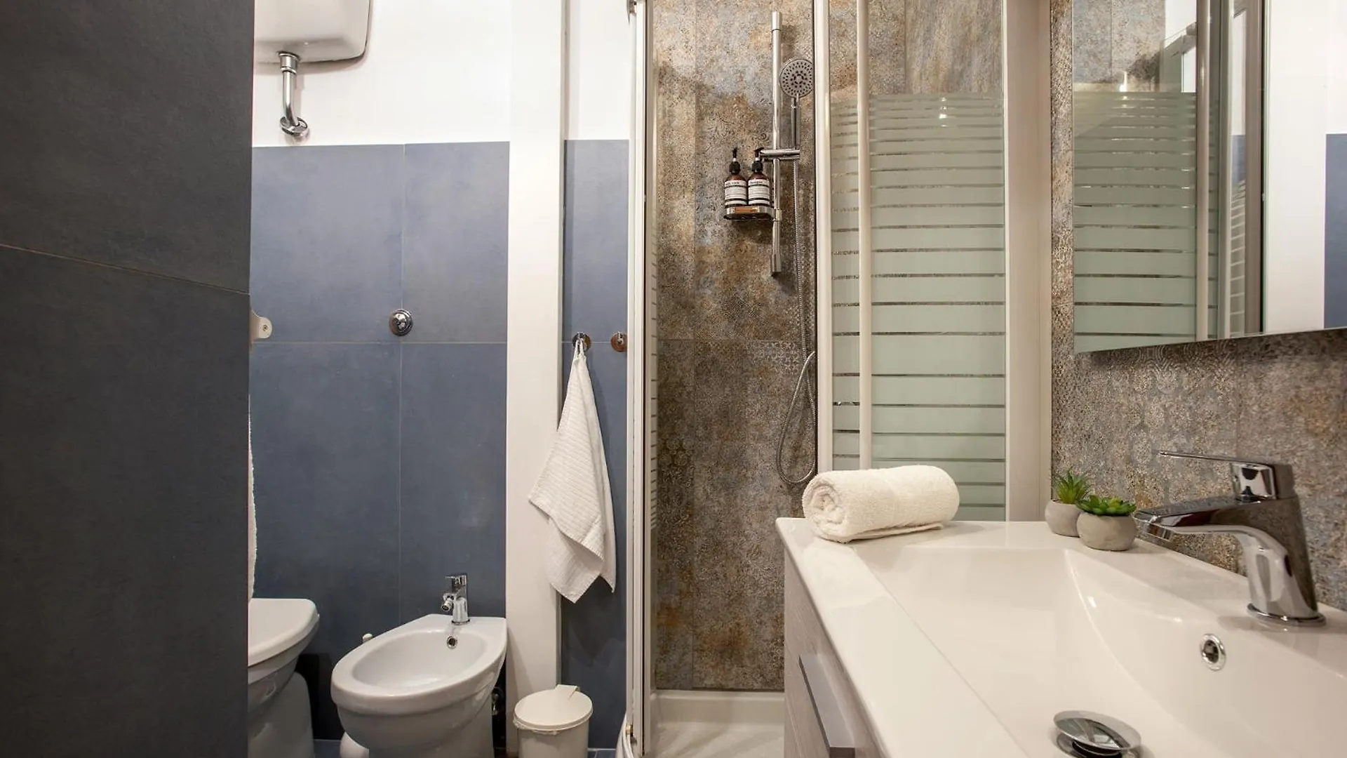 Elegant 1Bdr Front The Subway Furio Camillo Apartment Rome