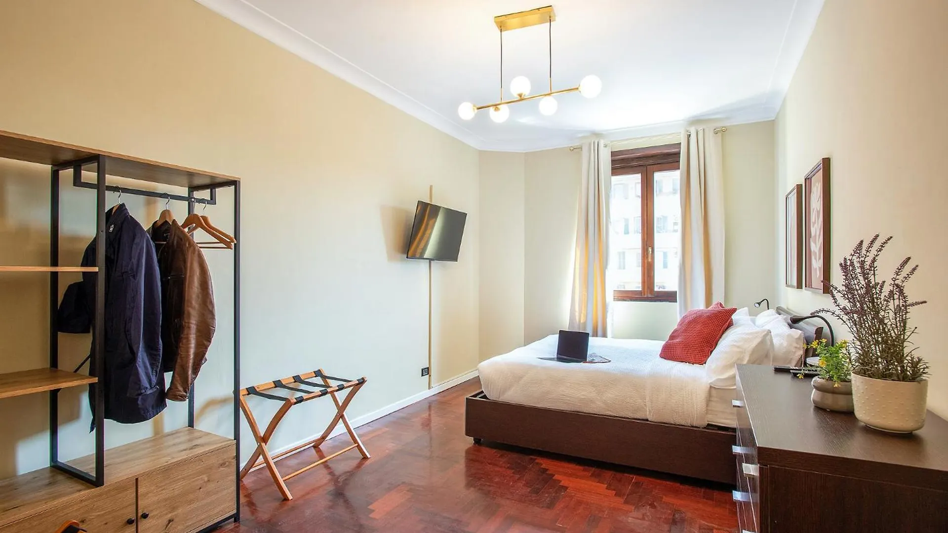 Elegant 1Bdr Front The Subway Furio Camillo Apartment Rome