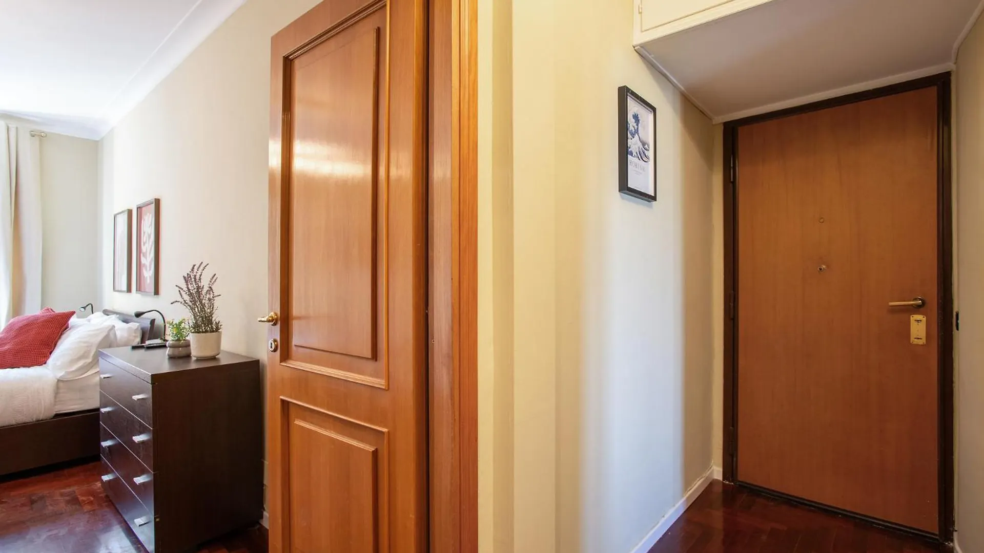 Elegant 1Bdr Front The Subway Furio Camillo Apartment Rome 0*,